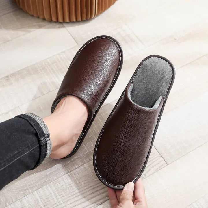 Hyper Hawk: Leather Autumn and Winter Household Slippers Home Indoor and outdoor Thick Bottom Non-slip Waterproof Warm Home Slippers, Warm house Slippers for men and Women and mens